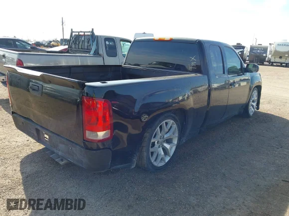 ✅ 2011 GMC Sierra 1500 SLE • VIN: 1GTR1VE06BZ131331 • Lot: 43895112. Wystawiony na IAAI z przebiegiem 108 269 mil. Bezpłatny archiwum sprzedaży aukcyjnych z USA i szczegółowy raport historii pojazdu na DreamBid. Zdjęcie 4.