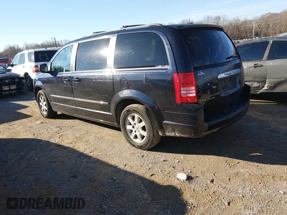 ✅ 2010 Chrysler Town & Country Touring • VIN: 2A4RR5D15AR300177 • Lot: 44407387. Wystawiony na IAAI z przebiegiem 215 925 mil. Bezpłatny archiwum sprzedaży aukcyjnych z USA i szczegółowy raport historii pojazdu na DreamBid. Zdjęcie 3.