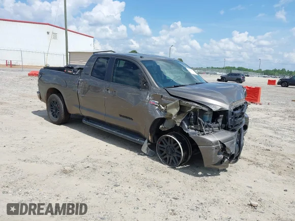 ✅ 2013 Toyota Tundra Limited • VIN: 5TFBY5F1XDX282367 • Lot: 42148030. Wystawiony na IAAI z przebiegiem 124 357 mil. Bezpłatny archiwum sprzedaży aukcyjnych z USA i szczegółowy raport historii pojazdu na DreamBid. Zdjęcie 1.