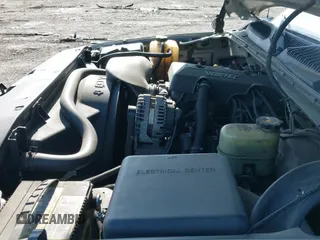 ✅ 2000 GMC Yukon SLT • VIN: 1GKEK13T8YJ208472 • Lot: 41940870. Wystawiony na IAAI z przebiegiem 236 025 mil. Bezpłatny archiwum sprzedaży aukcyjnych z USA i szczegółowy raport historii pojazdu na DreamBid. Zdjęcie 20.