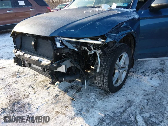 ✅ 2018 Audi Q5 Premium • VIN: WA1ANAFY7J2127918 • Lot: 44098443. Wystawiony na IAAI z przebiegiem 117 215 mil. Bezpłatny archiwum sprzedaży aukcyjnych z USA i szczegółowy raport historii pojazdu na DreamBid. Zdjęcie 6.