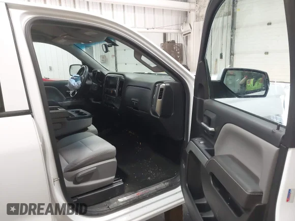 ✅ 2018 Chevrolet Silverado 1500 LT • VIN: 1GCVKRECXJZ145003 • Lot: 44786425. Wystawiony na IAAI z przebiegiem 122 465 mil. Bezpłatny archiwum sprzedaży aukcyjnych z USA i szczegółowy raport historii pojazdu na DreamBid. Zdjęcie 5.