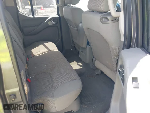 ✅ 2007 Nissan Frontier LE • VIN: 1N6AD09U17C453788 • Lot: 45188376. Wystawiony na IAAI z przebiegiem 127 441 mil. Bezpłatny archiwum sprzedaży aukcyjnych z USA i szczegółowy raport historii pojazdu na DreamBid. Zdjęcie 8.
