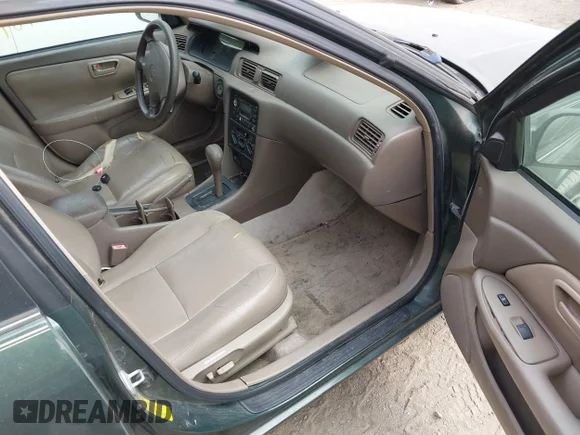 ✅ 1999 Toyota Camry LE • VIN: 4T1BF28K0XU081170 • Lot: 43386469. Wystawiony na IAAI z przebiegiem 126 008 mil. Bezpłatny archiwum sprzedaży aukcyjnych z USA i szczegółowy raport historii pojazdu na DreamBid. Zdjęcie 5.