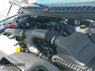 ✅ 2024 Ford Expedition Max XLT • VIN: 1FMJK1J89REA58483 • Lot: 43107137. Wystawiony na IAAI z przebiegiem 12 983 mil. Bezpłatny archiwum sprzedaży aukcyjnych z USA i szczegółowy raport historii pojazdu na DreamBid. Zdjęcie 19.