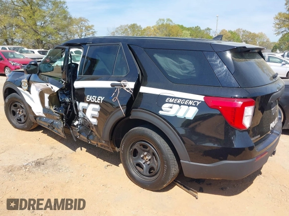 ✅ 2023 Ford Police Interceptor Utility • VIN: 1FM5K8AB2PGB98186 • Lot: 44668558. Listed on IAAI with 15,139 mi. Free auction sales archive from the USA and detailed vehicle history report at DreamBid. Image 3.