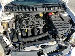 2005 Dodge Neon SXT z VIN 1B3ES56CX5D181026, wystawiony jako Copart lot #83031744 z przebiegiem 215 605 mil mil oraz Szkoda całkowita • Salvage title. Historia ofert i sprzedaży dostępna na DreamBid. Obrazek 13.