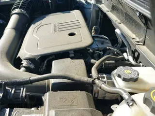 ✅ 2023 GMC Acadia SLT • VIN: 1GKKNML47PZ223873 • Lot: 43227721. Wystawiony na IAAI z przebiegiem 49 633 mil. Bezpłatny archiwum sprzedaży aukcyjnych z USA i szczegółowy raport historii pojazdu na DreamBid. Zdjęcie 19.