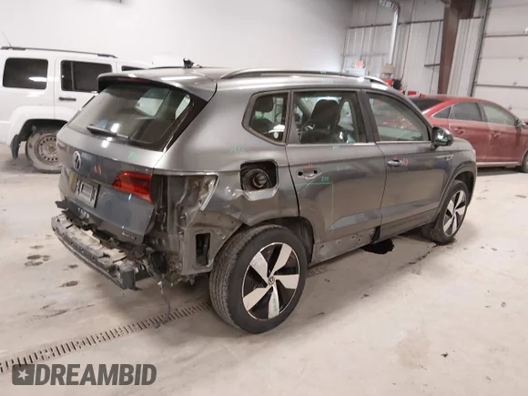 ✅ 2024 Volkswagen Taos S • VIN: 3VV8X7B2XRM032519 • Lot: 44186298. Wystawiony na IAAI z przebiegiem 46 214 mil. Bezpłatny archiwum sprzedaży aukcyjnych z USA i szczegółowy raport historii pojazdu na DreamBid. Zdjęcie 4.
