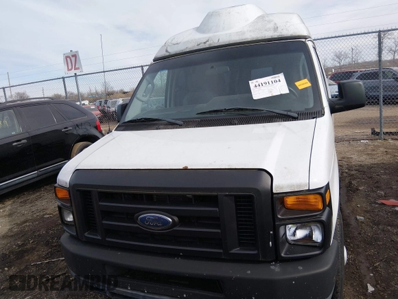 ✅ 2009 Ford Econoline Passenger XL • VIN: 1FBSS31L99DA19251 • Lot: 44191104. Wystawiony na IAAI z przebiegiem 132 761 mil. Bezpłatny archiwum sprzedaży aukcyjnych z USA i szczegółowy raport historii pojazdu na DreamBid. Zdjęcie 6.