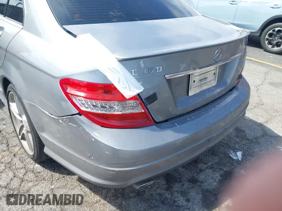 ✅ 2011 Mercedes-Benz C 350 Sport • VIN: WDDGF5GB6BF635635 • Lot: 43214390. Wystawiony na IAAI z przebiegiem 179 069 mil. Bezpłatny archiwum sprzedaży aukcyjnych z USA i szczegółowy raport historii pojazdu na DreamBid. Zdjęcie 6.