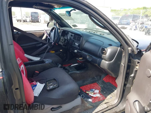 ✅ 2000 Dodge Dakota • VIN: 1B7GL22X2YS577673 • Лот: 42128456. Опубліковано раніше на IAAI з пробігом Не вказано. Безкоштовний доступ до архіву аукціонних продажів зі США та докладний звіт про історію автомобіля на DreamBid. Зображення 5.