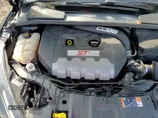 ✅ 2017 Ford Focus ST • VIN: 1FADP3L9XHL210081 • Lot: 86214255. Wystawiony na Copart z przebiegiem 133 608 mil. Bezpłatny archiwum sprzedaży aukcyjnych z USA i szczegółowy raport historii pojazdu na DreamBid. Zdjęcie 13.