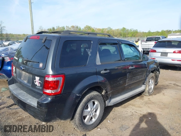 ✅ 2009 Ford Escape XLT • VIN: 1FMCU93G99KA57759 • Lot: 44794895. Wystawiony na IAAI z przebiegiem 164 882 mil. Bezpłatny archiwum sprzedaży aukcyjnych z USA i szczegółowy raport historii pojazdu na DreamBid. Zdjęcie 4.