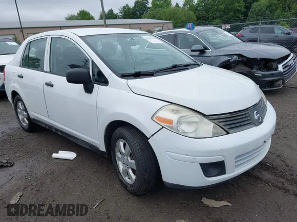 ✅ 2009 Nissan Versa 1.6 • VIN: 3N1CC11E59L458401 • Лот: 45211318. Опубліковано раніше на IAAI з пробігом 197 666 миль. Безкоштовний доступ до архіву аукціонних продажів зі США та докладний звіт про історію автомобіля на DreamBid. Зображення 1.