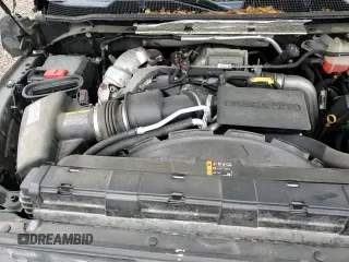 ✅ 2020 Chevrolet Silverado 2500HD LTZ • VIN: 1GC4YPEY4LF194342 • Lot: 60039875. Wystawiony na Copart z przebiegiem 54 053 mil. Bezpłatny archiwum sprzedaży aukcyjnych z USA i szczegółowy raport historii pojazdu na DreamBid. Zdjęcie 13.