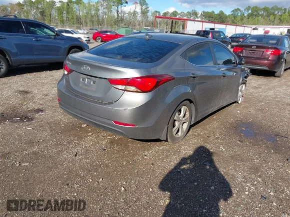 ✅ 2016 Hyundai Elantra SE • VIN: KMHDH4AE1GU584595 • Lot: 44593949. Wystawiony na IAAI z przebiegiem 135 086 mil. Bezpłatny archiwum sprzedaży aukcyjnych z USA i szczegółowy raport historii pojazdu na DreamBid. Zdjęcie 4.