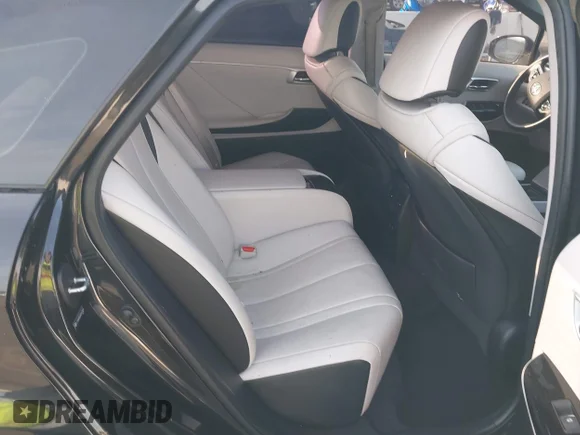✅ 2019 Toyota Mirai • VIN: JTDBVRBD3KA007424 • Lot: 43837523. Wystawiony na IAAI z przebiegiem 49 973 mil. Bezpłatny archiwum sprzedaży aukcyjnych z USA i szczegółowy raport historii pojazdu na DreamBid. Zdjęcie 8.
