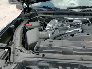 ✅ 2025 GMC Sierra 2500HD Denali Ultimate • VIN: 1GT4UXEY5SF105971 • Lot: 52968425. Wystawiony na Copart z przebiegiem 9 540 mil. Bezpłatny archiwum sprzedaży aukcyjnych z USA i szczegółowy raport historii pojazdu na DreamBid. Zdjęcie 15.