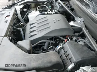 ✅ 2022 Mitsubishi Eclipse Cross LE • VIN: JA4ATVAAXNZ028627 • Lot: 41112969. Wystawiony na IAAI z przebiegiem 52 696 mil. Bezpłatny archiwum sprzedaży aukcyjnych z USA i szczegółowy raport historii pojazdu na DreamBid. Zdjęcie 19.