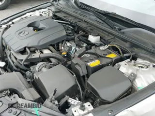 ✅ 2023 Mazda 3 S Premium • VIN: JM1BPBMM9P1608889 • Lot: 41206243. Wystawiony na IAAI z przebiegiem 22 217 mil. Bezpłatny archiwum sprzedaży aukcyjnych z USA i szczegółowy raport historii pojazdu na DreamBid. Zdjęcie 19.