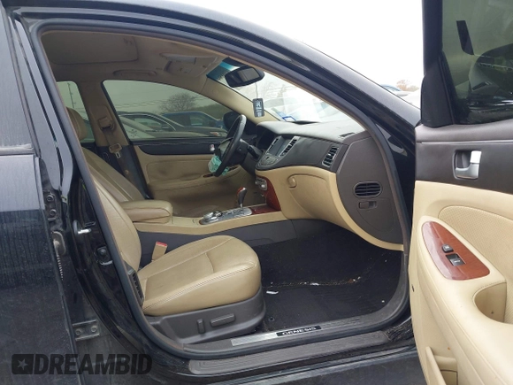 ✅ 2013 Hyundai Genesis R-Spec • VIN: KMHGC4DH6DU237115 • Lot: 43988504. Wystawiony na IAAI z przebiegiem 120 687 mil. Bezpłatny archiwum sprzedaży aukcyjnych z USA i szczegółowy raport historii pojazdu na DreamBid. Zdjęcie 5.