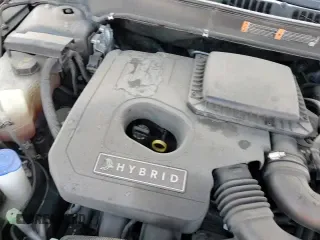 ✅ 2017 Lincoln MKZ Hybrid Reserve • VIN: 3LN6L5MU9HR611891 • Lot: 80370185. Listed on Copart with 94,739 mi. Free auction sales archive from the USA and detailed vehicle history report at DreamBid. Image 13.