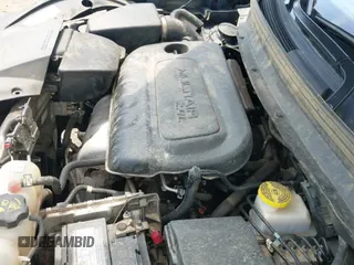 ✅ 2019 Jeep Cherokee Latitude Plus • VIN: 1C4PJMLB8KD426448 • Lot: 42859037. Wystawiony na IAAI z przebiegiem 140 489 mil. Bezpłatny archiwum sprzedaży aukcyjnych z USA i szczegółowy raport historii pojazdu na DreamBid. Zdjęcie 21.