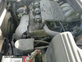 ✅ 2000 Toyota Sienna LE • VIN: 4T3ZF13C2YU206090 • Lot: 43654135. Listed on IAAI with 262,195 mi. Free auction sales archive from the USA and detailed vehicle history report at DreamBid. Image 19.