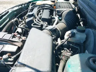 ✅ 2002 Mercury Cougar • VIN: 1ZWFT603725617814 • Lot: 42354235. Wystawiony na IAAI z przebiegiem 236 231 mil. Bezpłatny archiwum sprzedaży aukcyjnych z USA i szczegółowy raport historii pojazdu na DreamBid. Zdjęcie 13.