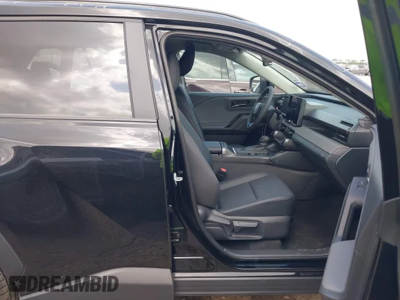 ✅ 2026 Toyota RAV4 LE • VIN: 2T36DRBV5TW001687 • Лот: 45155279. Опубліковано раніше на IAAI з пробігом 2 237 миль. Безкоштовний доступ до архіву аукціонних продажів зі США та докладний звіт про історію автомобіля на DreamBid. Зображення 5.