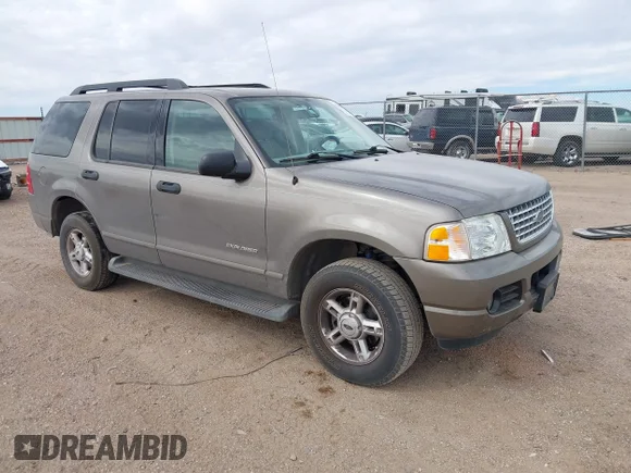 ✅ 2005 Ford Explorer XLT • VIN: 1FMZU73K25UB15986 • Lot: 44764039. Wystawiony na IAAI z przebiegiem 165 786 mil. Bezpłatny archiwum sprzedaży aukcyjnych z USA i szczegółowy raport historii pojazdu na DreamBid. Zdjęcie 1.