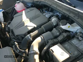 ✅ 2025 Hyundai Santa Fe SE • VIN: 5NMP14GL1SH107497 • Lot: 43288901. Wystawiony na IAAI z przebiegiem 9 985 mil. Bezpłatny archiwum sprzedaży aukcyjnych z USA i szczegółowy raport historii pojazdu na DreamBid. Zdjęcie 24.