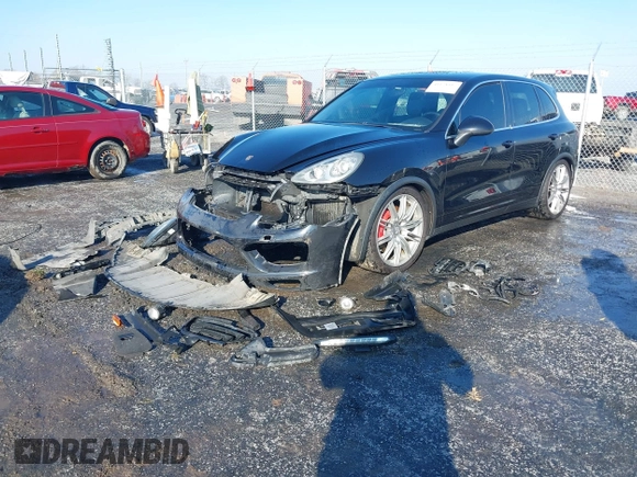 ✅ 2011 Porsche Cayenne Turbo • VIN: WP1AC2A24BLA81270 • Lot: 41178517. Wystawiony na IAAI z przebiegiem 186 094 mil. Bezpłatny archiwum sprzedaży aukcyjnych z USA i szczegółowy raport historii pojazdu na DreamBid. Zdjęcie 2.