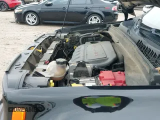 ✅ 2019 Jeep Renegade Latitude • VIN: ZACNJABB6KPK40557 • Lot: 42849941. Wystawiony na IAAI z przebiegiem 117 719 mil. Bezpłatny archiwum sprzedaży aukcyjnych z USA i szczegółowy raport historii pojazdu na DreamBid. Zdjęcie 19.