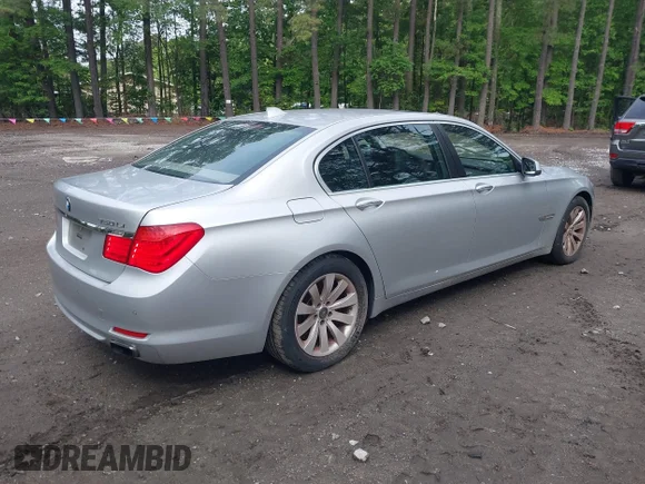✅ 2011 BMW 7 Series 750Li xDrive • VIN: WBAKC8C53BC433168 • Lot: 42189726. Wystawiony na IAAI z przebiegiem 177 368 mil. Bezpłatny archiwum sprzedaży aukcyjnych z USA i szczegółowy raport historii pojazdu na DreamBid. Zdjęcie 4.