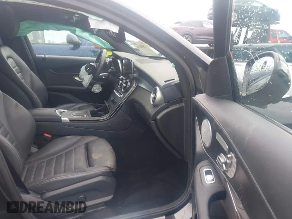 ✅ 2021 Mercedes-Benz GLC 43 AMG • VIN: W1N0J6EB3MF894534 • Lot: 42988676. Wystawiony na IAAI z przebiegiem Nie podano. Bezpłatny archiwum sprzedaży aukcyjnych z USA i szczegółowy raport historii pojazdu na DreamBid. Zdjęcie 5.