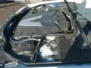 ✅ 2007 Mercedes-Benz E 320 • VIN: WDBUF22X77B049070 • Лот: 43577850. Опубликован ранее на IAAI с пробегом 172 821 миль. Бесплатный доступ к архиву аукционных продаж из США и подробный отчёт об истории автомобиля на DreamBid. Изображение 19.