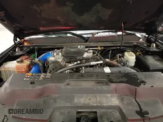 ✅ 2014 GMC Sierra 3500HD SRW Denali • VIN: 1GT426E80EF178718 • Lot: 83065254. Wystawiony na Copart z przebiegiem 267 528 mil. Bezpłatny archiwum sprzedaży aukcyjnych z USA i szczegółowy raport historii pojazdu na DreamBid. Zdjęcie 15.