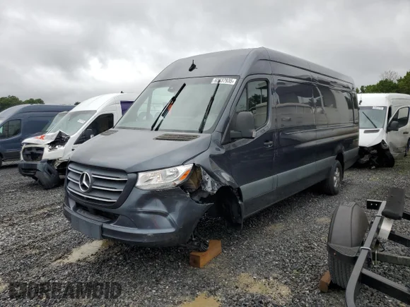 ✅ 2020 Mercedes-Benz Sprinter • VIN: W1W4EDVY4LP216636 • Lot: 65637935. Wystawiony na Copart z przebiegiem Nie podano. Bezpłatny archiwum sprzedaży aukcyjnych z USA i szczegółowy raport historii pojazdu na DreamBid. Zdjęcie 1.
