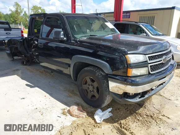 ✅ 2006 Chevrolet Silverado 1500 LT2 • VIN: 2GCEK13T261156517 • Lot: 43336733. Wystawiony na IAAI z przebiegiem 277 791 mil. Bezpłatny archiwum sprzedaży aukcyjnych z USA i szczegółowy raport historii pojazdu na DreamBid. Zdjęcie 1.