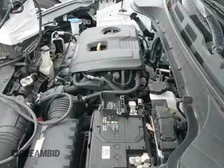 2021 Hyundai Kona SEL z VIN KM8K2CAA3MU691840, wystawiony jako IAAI lot #42982946 z przebiegiem 42 445 mil mil oraz . Historia ofert i sprzedaży dostępna na DreamBid. Obrazek 19.