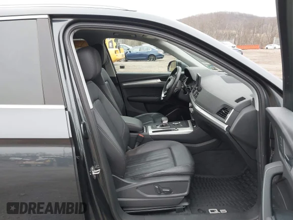 ✅ 2018 Audi Q5 Premium Plus • VIN: WA1BNAFY4J2029353 • Lot: 43869771. Wystawiony na IAAI z przebiegiem 70 736 mil. Bezpłatny archiwum sprzedaży aukcyjnych z USA i szczegółowy raport historii pojazdu na DreamBid. Zdjęcie 5.