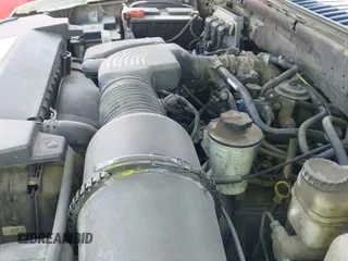 ✅ 2003 Ford Expedition Special Service • VIN: 1FMPU15L73LB62735 • Lot: 42565384. Wystawiony na IAAI z przebiegiem 231 637 mil. Bezpłatny archiwum sprzedaży aukcyjnych z USA i szczegółowy raport historii pojazdu na DreamBid. Zdjęcie 12.