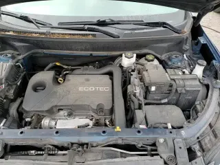 ✅ 2020 Chevrolet Equinox LT • VIN: 2GNAXUEV4L6283372 • Лот: 70697315. Опубликован ранее на Copart с пробегом 99 482 миль. Бесплатный доступ к архиву аукционных продаж из США и подробный отчёт об истории автомобиля на DreamBid. Изображение 16.