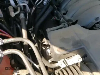 ✅ 2020 GMC Yukon SLT • VIN: 1GKS2BKCXLR250842 • Лот: 70323055. Опубликован ранее на Copart с пробегом 130 033 миль. Бесплатный доступ к архиву аукционных продаж из США и подробный отчёт об истории автомобиля на DreamBid. Изображение 14.