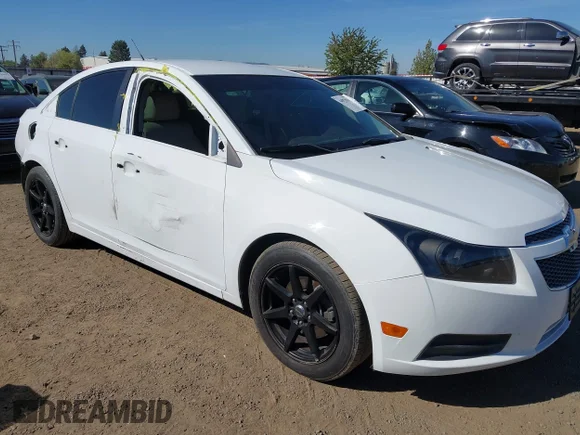 ✅ 2014 Chevrolet Cruze Diesel • VIN: 1G1P75SZ3E7100183 • Лот: 44975836. Опубліковано раніше на IAAI з пробігом 157 948 миль. Безкоштовний доступ до архіву аукціонних продажів зі США та докладний звіт про історію автомобіля на DreamBid. Зображення 1.