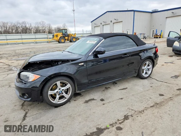 ✅ 2013 BMW 1 Series 128i • VIN: WBAUL7C51DVU09929 • Лот: 76893395. Опубликован ранее на Copart с пробегом 109 837 миль. Бесплатный доступ к архиву аукционных продаж из США и подробный отчёт об истории автомобиля на DreamBid. Изображение 1.