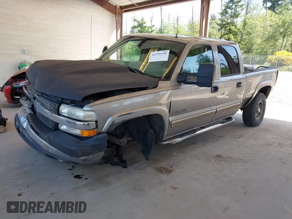 ✅ 2002 Chevrolet Silverado 2500HD LS • VIN: 1GCHK23G82F165005 • Lot: 42359358. Wystawiony na IAAI z przebiegiem 173 113 mil. Bezpłatny archiwum sprzedaży aukcyjnych z USA i szczegółowy raport historii pojazdu na DreamBid. Zdjęcie 2.