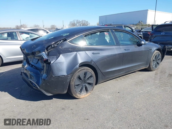 ✅ 2025 Tesla Model 3 Long Range • VIN: 5YJ3E1EA1SF934355 • Lot: 43938167. Wystawiony na IAAI z przebiegiem 11 908 mil. Bezpłatny archiwum sprzedaży aukcyjnych z USA i szczegółowy raport historii pojazdu na DreamBid. Zdjęcie 4.